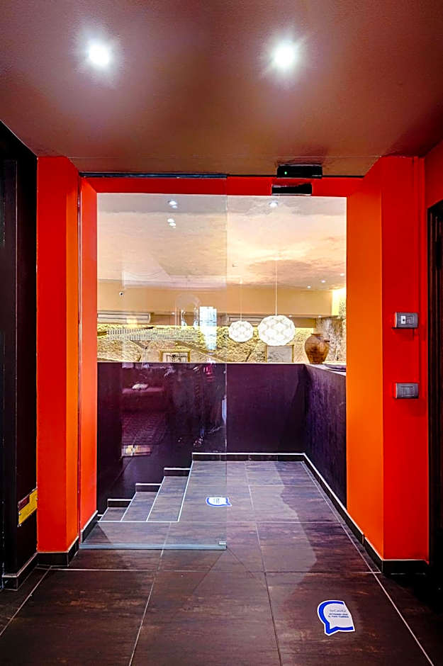 La Grotta Hotel
