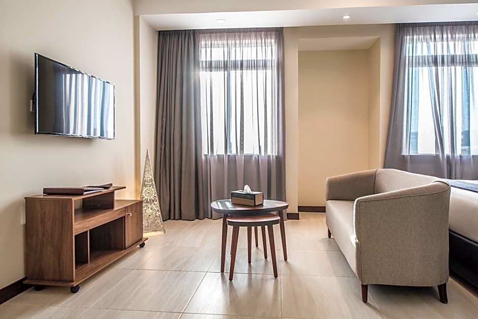 Glam Hotel Nairobi - Near Westgate Mall, Westlands