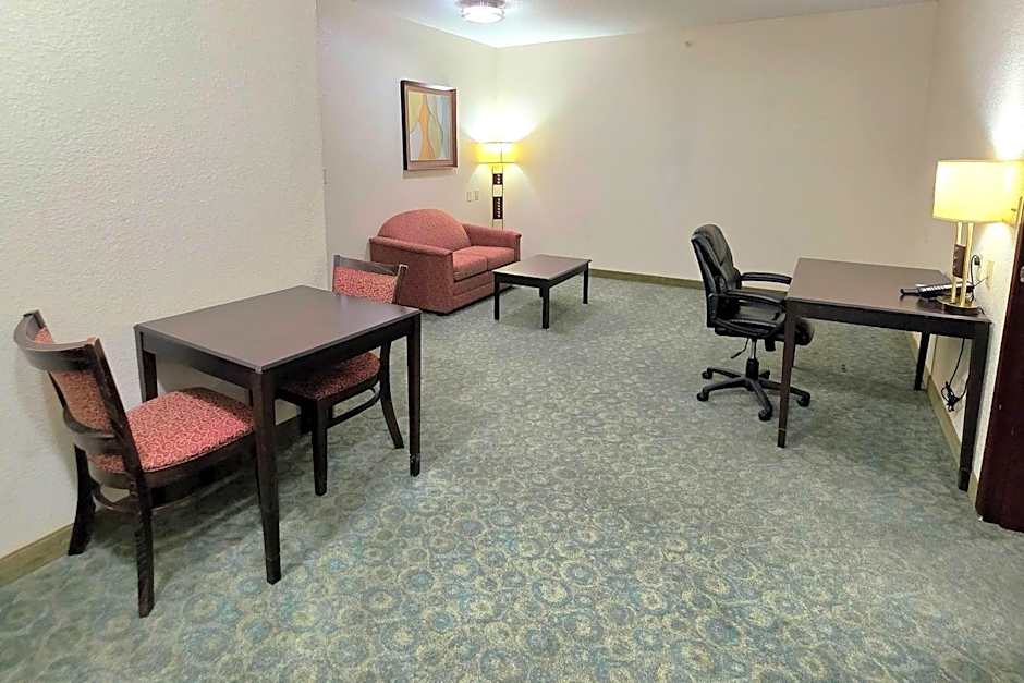 Ramada by Wyndham South Waco