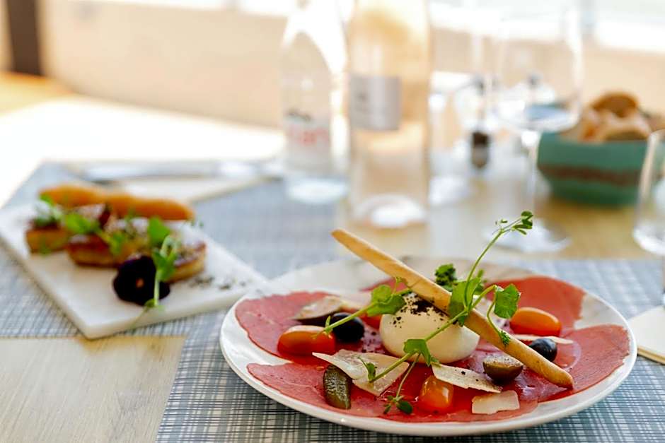 Golden Tulip Hotel & Rooftop Martigues Provence