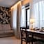 Hotel Holt - The Art Hotel