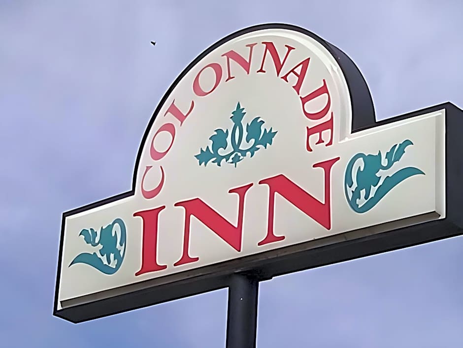 Colonnade Inn