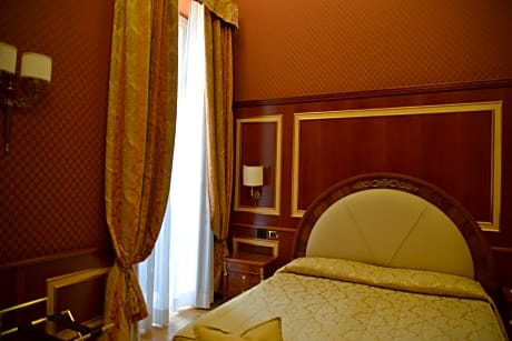 Double or Twin Room with Sea View