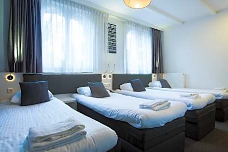 Small Quadruple Room