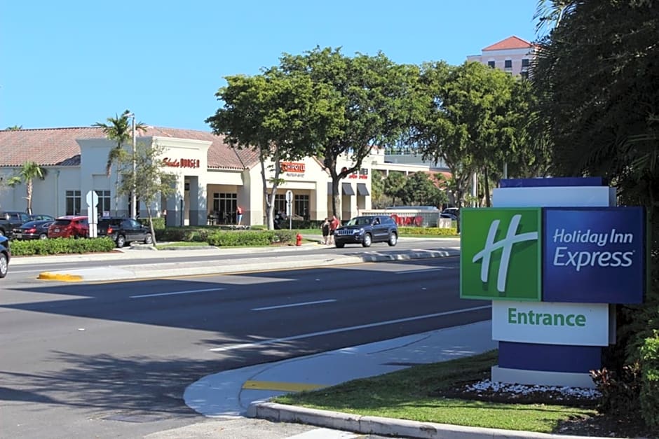 Holiday Inn Express Ft. Lauderdale Cruise-Airport