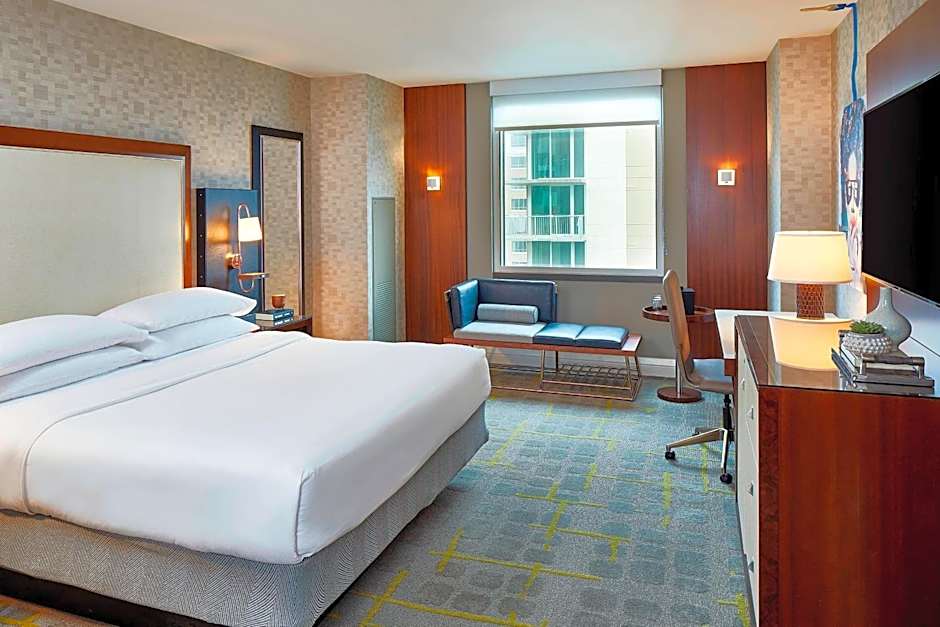 Renaissance by Marriott Atlanta Midtown Hotel