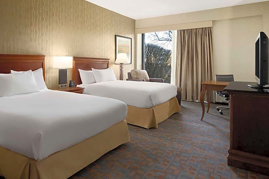 DoubleTree By Hilton Somerset Exec. Meeting Center