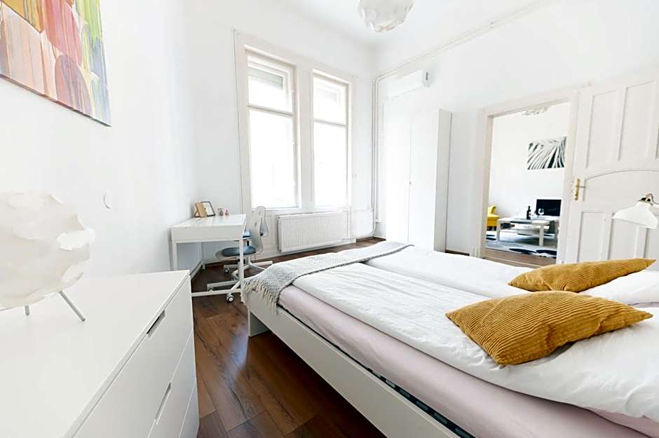 Danube Dwelling Aulich utca 3