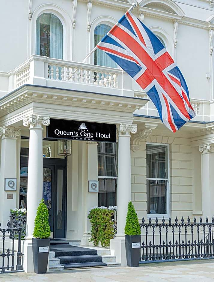 Photo 1 of 95 of The Queens Gate Hotel