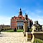 Hotel Przy Oślej Bramie - Zamek Książ