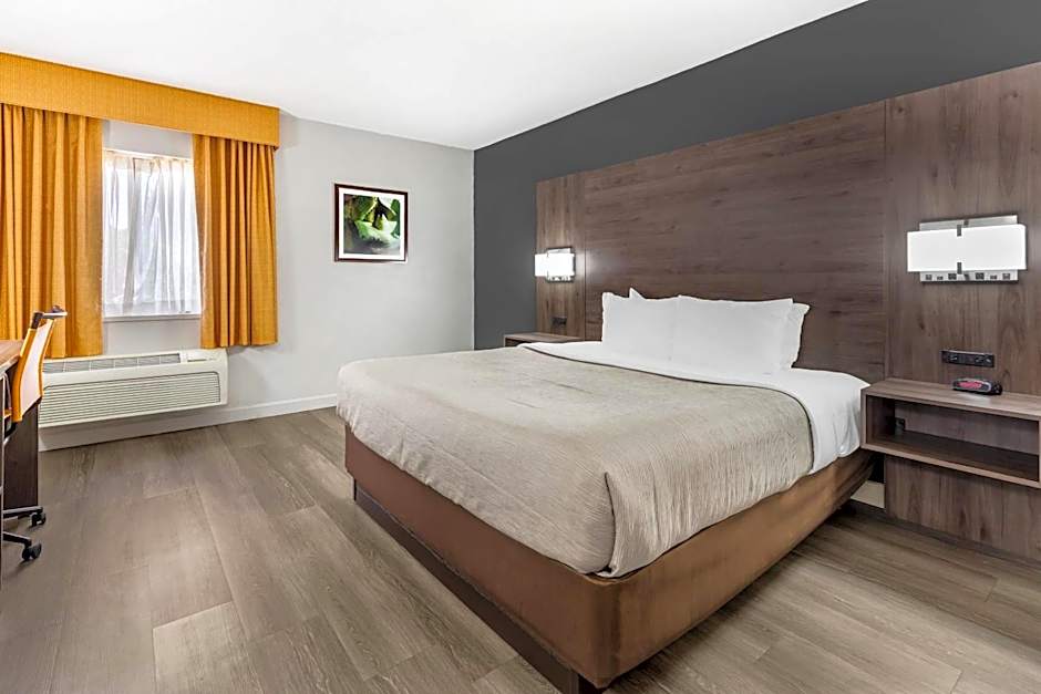 Quality Inn & Suites Raleigh Durham Airport