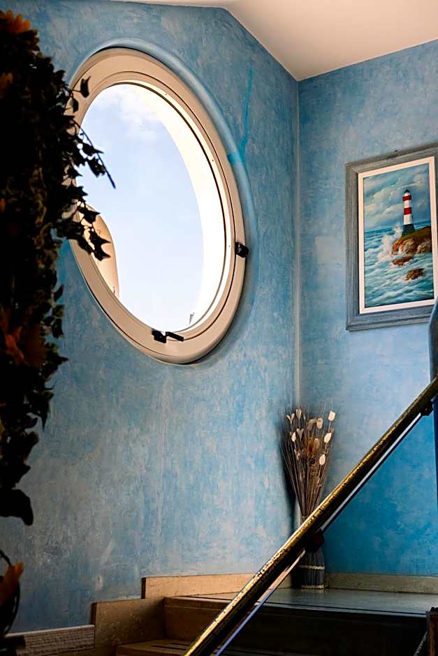 Hotel Cesari