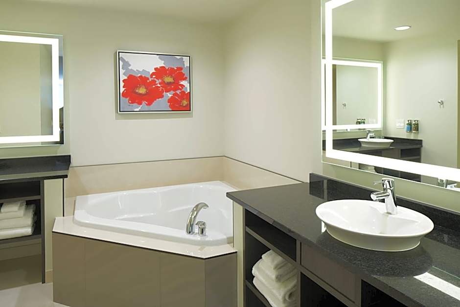 The Davenport Grand, Autograph Collection by Marriott