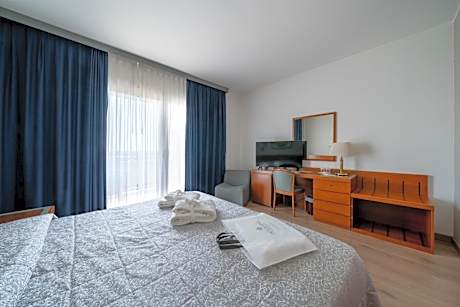 Double or Twin Room with Spa Access