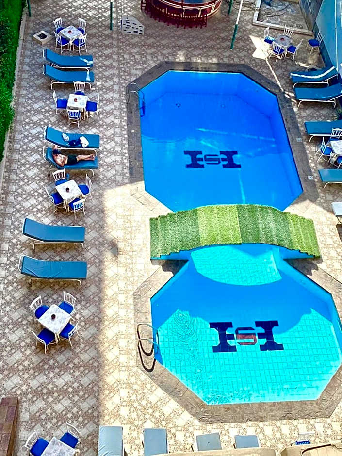Shady Hotel Luxor