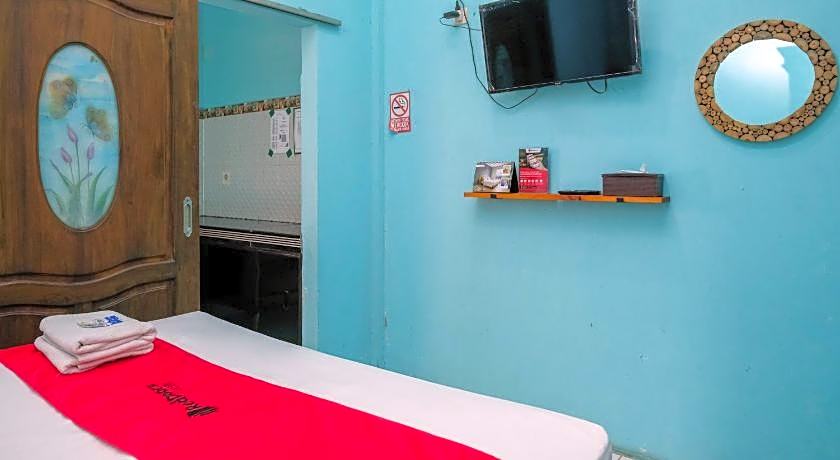 RedDoorz near Mojokerto Train Station
