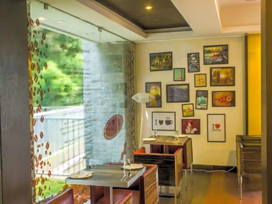 Eastend Munnar Hotel
