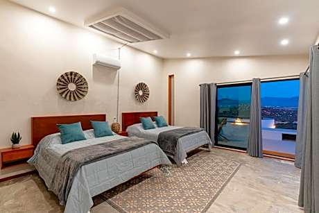 Deluxe Queen Room with Two Queen Beds