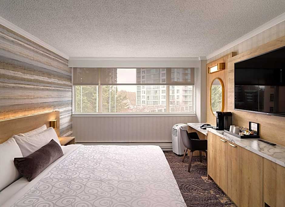 Chateau Victoria Hotel & Suites