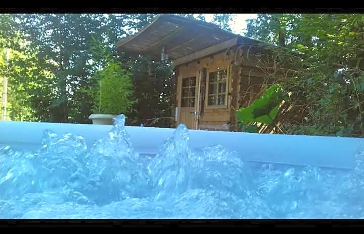 Insolite Cabane et Jacuzzi extérieur privatif