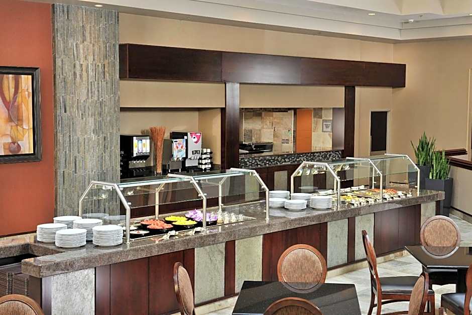 Embassy Suites By Hilton Hotel Des Moines-On The River