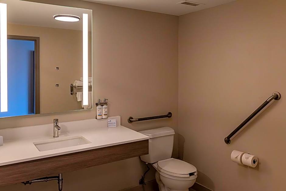 Holiday Inn Express Hotel & Suites Brockville By IHG