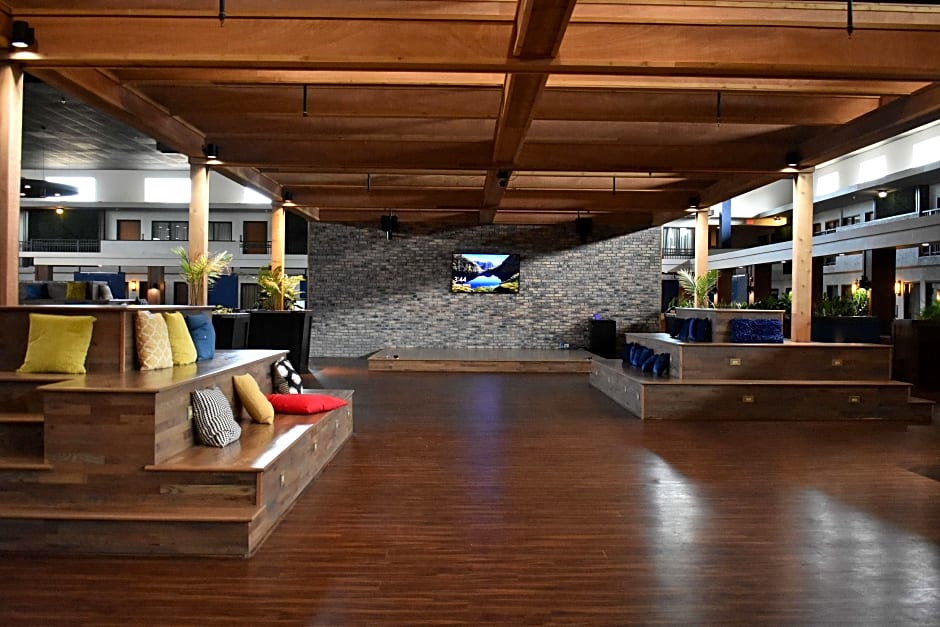Ramada Plaza by Wyndham Omaha – Omaha, NE
