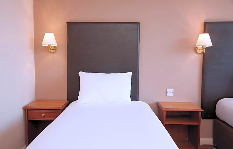 Bear Hotel by Greene King Inns