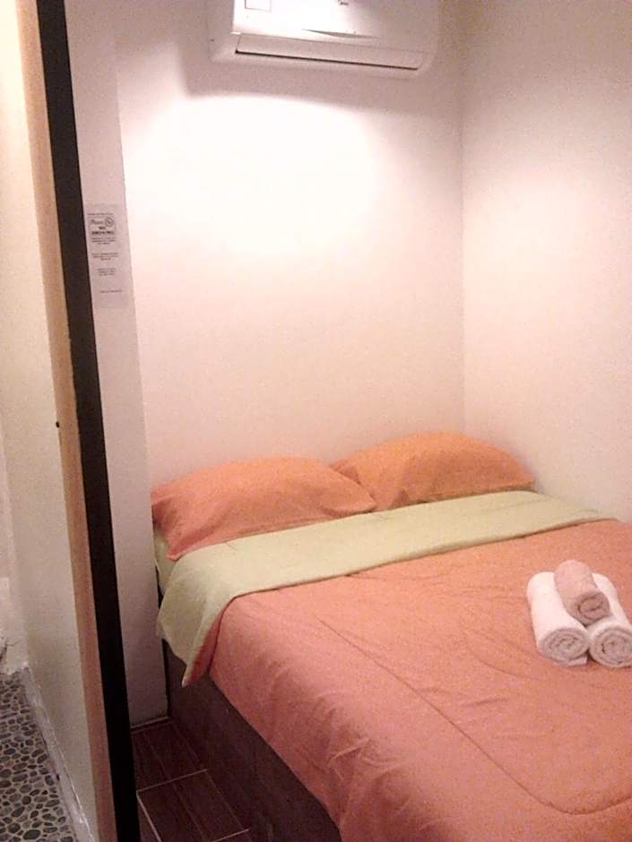 Easybox Budget Hotel