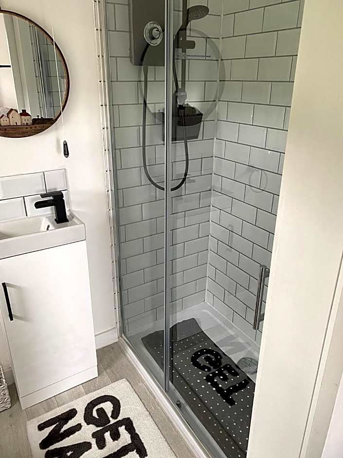 Hot Tub Haven Farr North 2