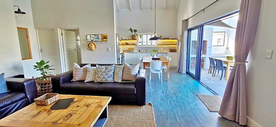 Amia House Struisbaai