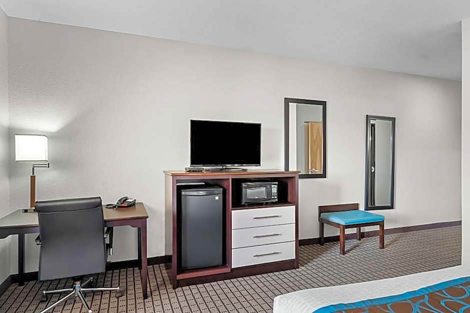 Best Western Plus Magee Inn & Suites