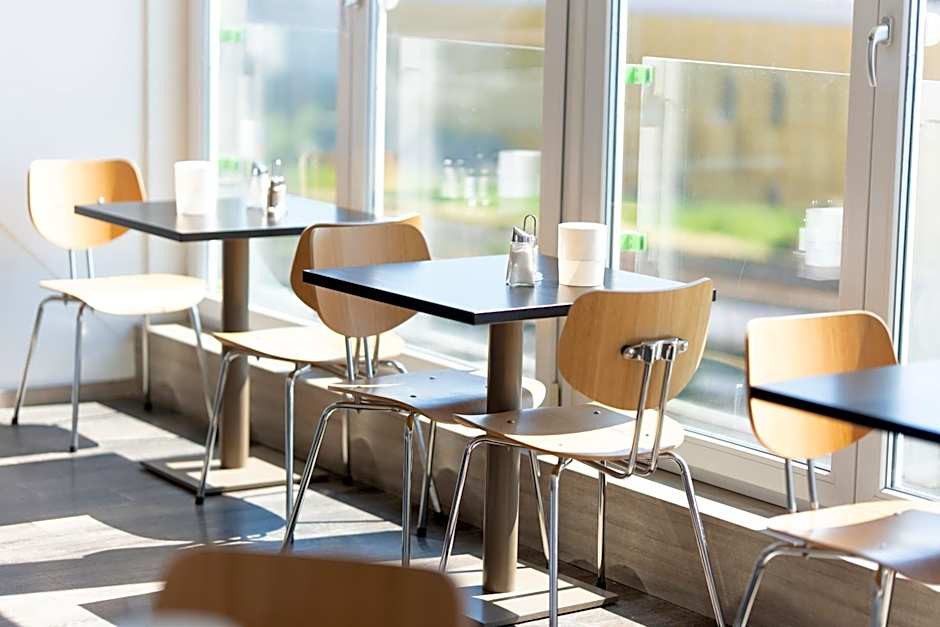 HB1 Schönbrunn Budget & Design