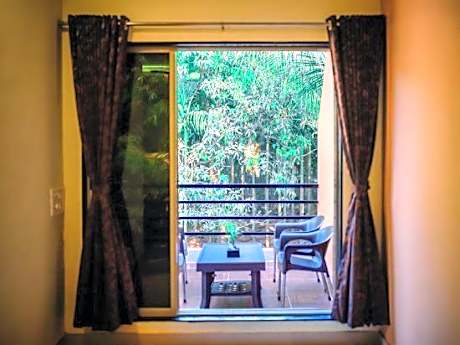 Royal Paradise Hotel