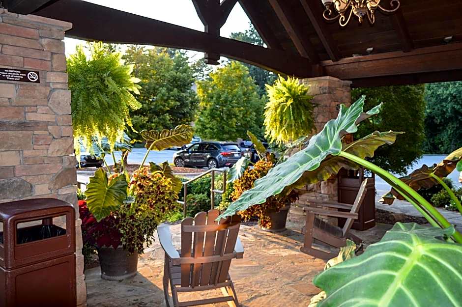 The Lodge at Flat Rock