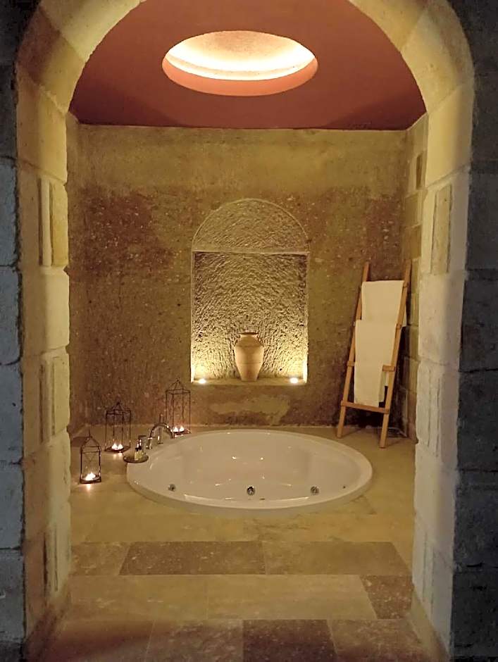 EVANTHIA CAVE SUITES
