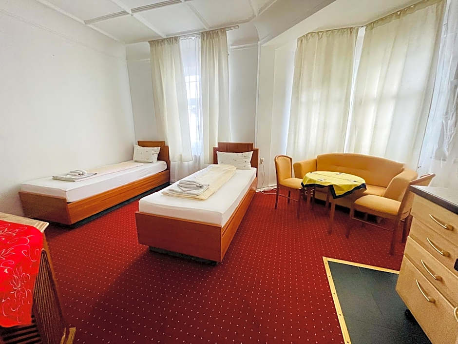 Pension De Lux Augsburg