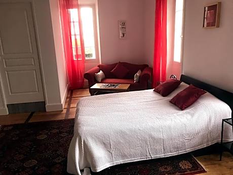 Deluxe Double Room with Shower