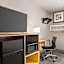 Days Hotel by Wyndham Allentown Airport / Lehigh Valley