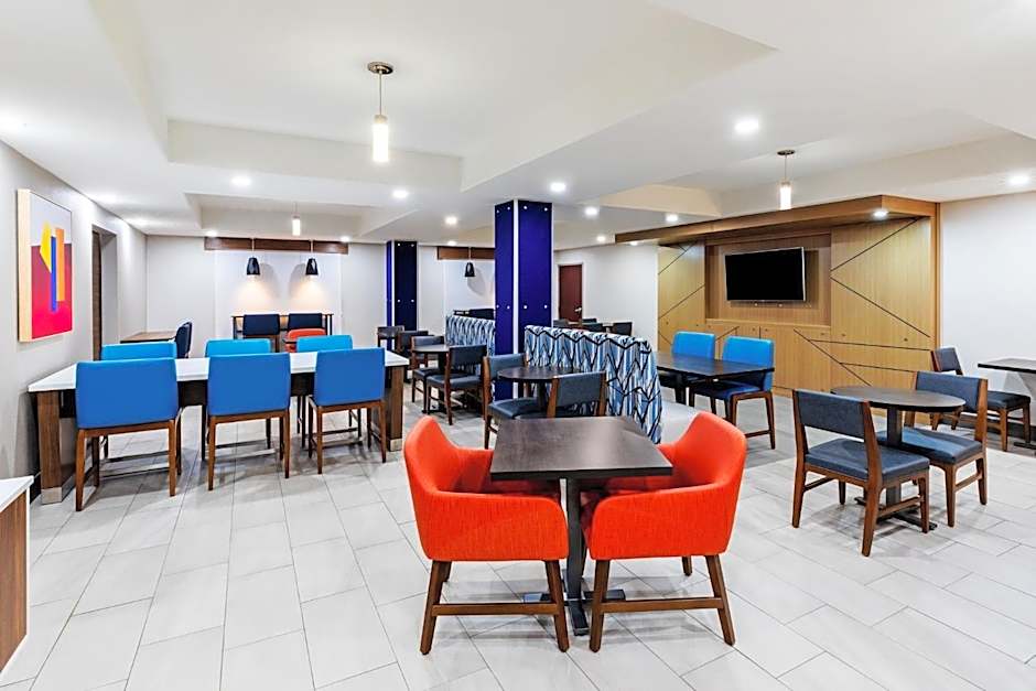 Holiday Inn Express Hotel & Suites Henderson - Traffic Star By IHG