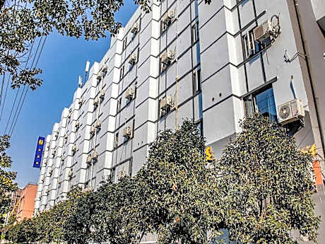 7 Days Premium Hotel Guiyang Huanghe Road Qing Shuijiang Metro Station