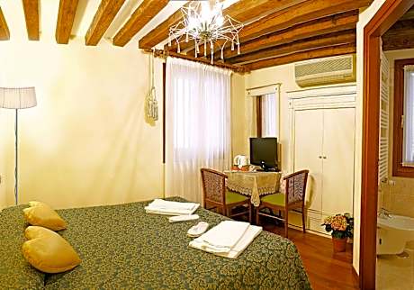 Small Double Room - Depandance