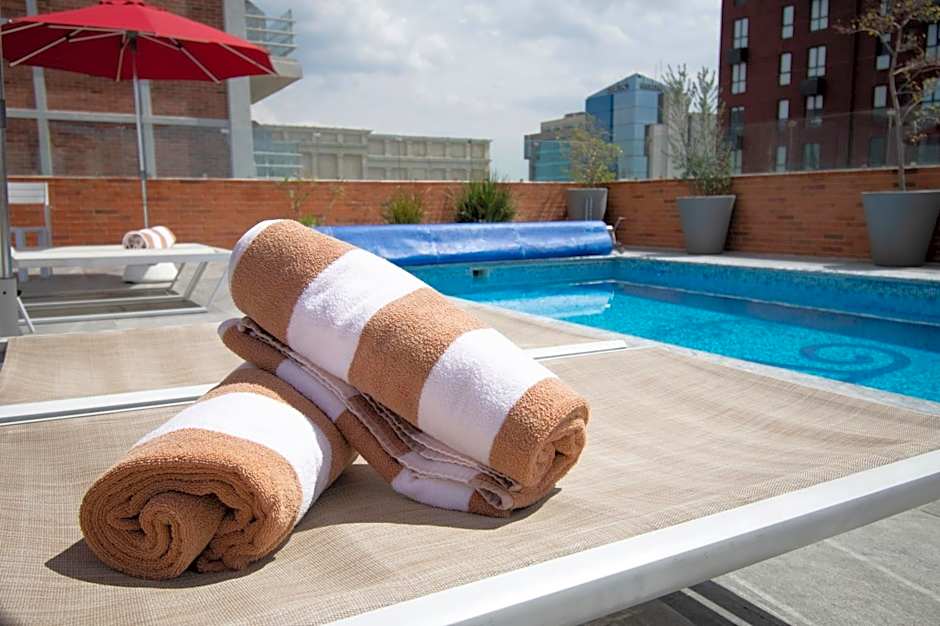 Hotel Velvet Plaza