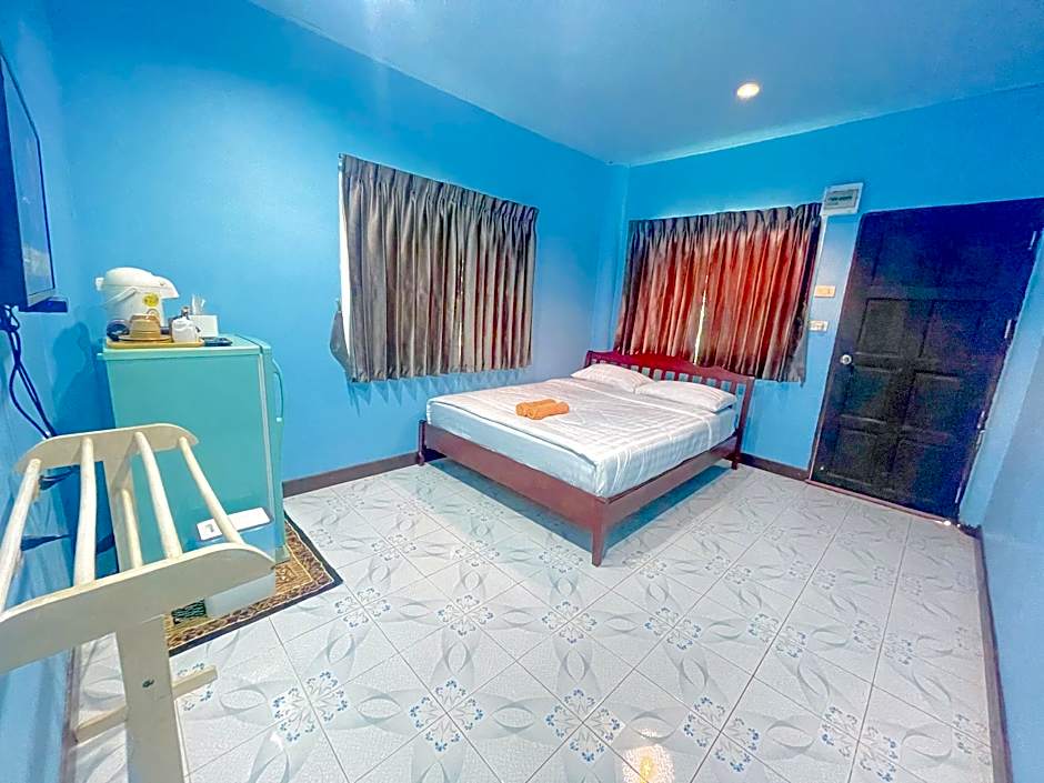 Three Mangoes At Kohlarn 