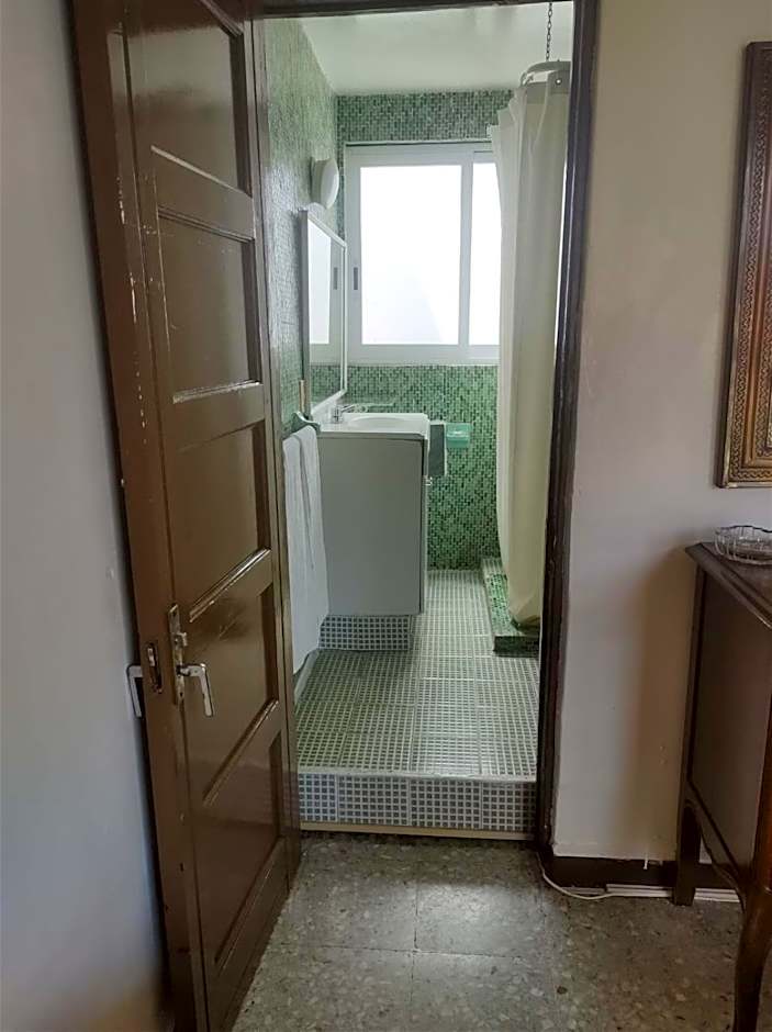 Gal - Habitaciones Confortables