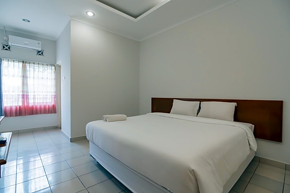 Rossan Villa Hotel near Kampus UPI Setiabudhi