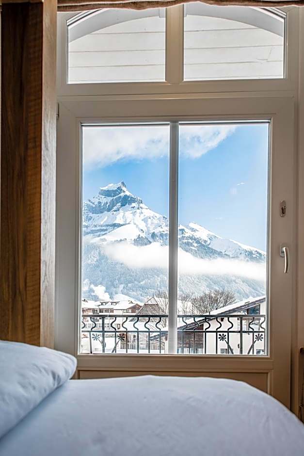 GRAND your home with common kitchens with self check-in