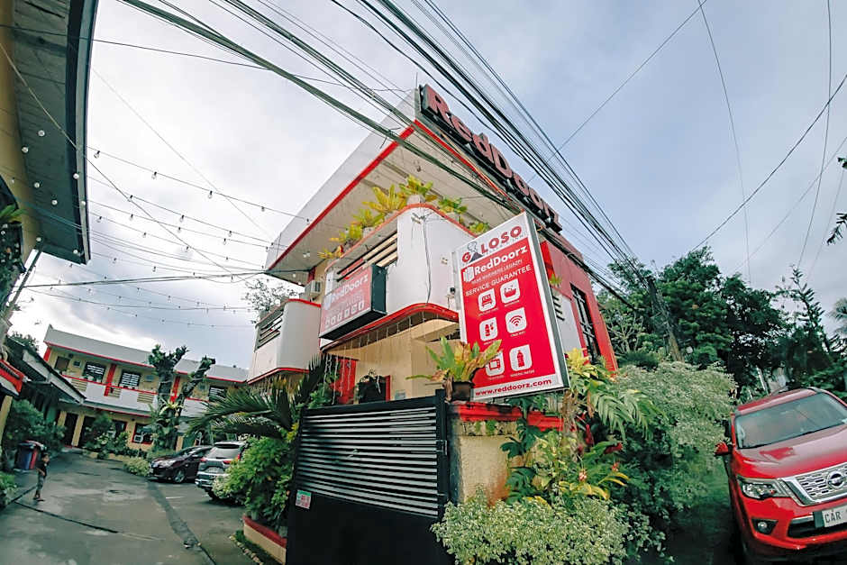 RedDoorz near Mariners Legazpi