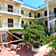 Hotel Karyatides