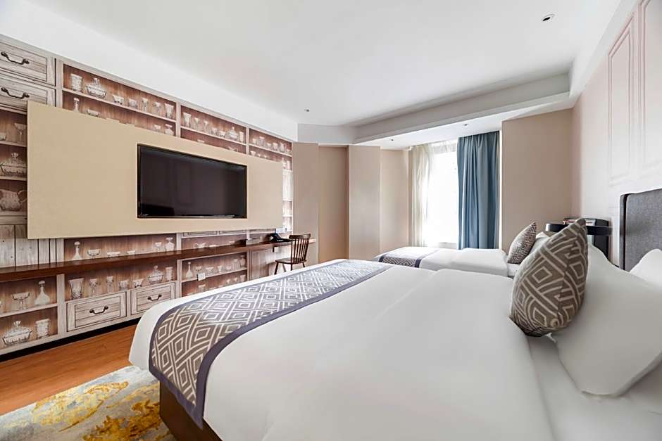 GEM Hotel Luoyang Longmen High Speed Railway Station Univerisity Town